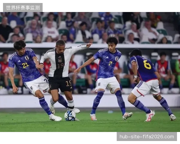 森保一打造超攻击性阵型剑指世界杯，日本队以7名球员压入进攻三区的战术引发外界关注